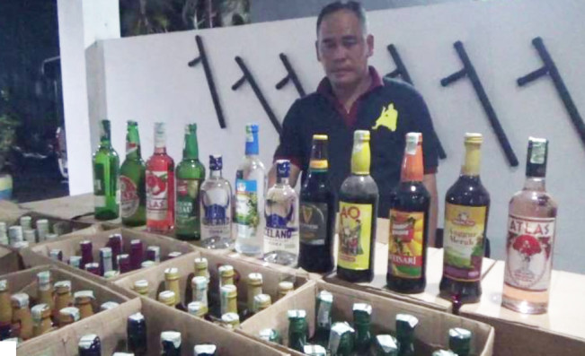 Toko Miras Berkedok Penjual Plastik Mika Digerebek Petugas Trantibum