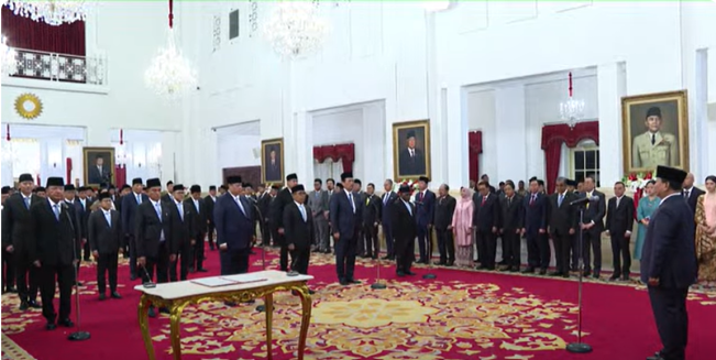 Pelantikan Menteri, Kompak Gunakan Dasi Biru