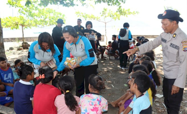 Anak-Anak Korban Bentrokan di Adonara Barat Flotim Ikut Program Trauma Healing