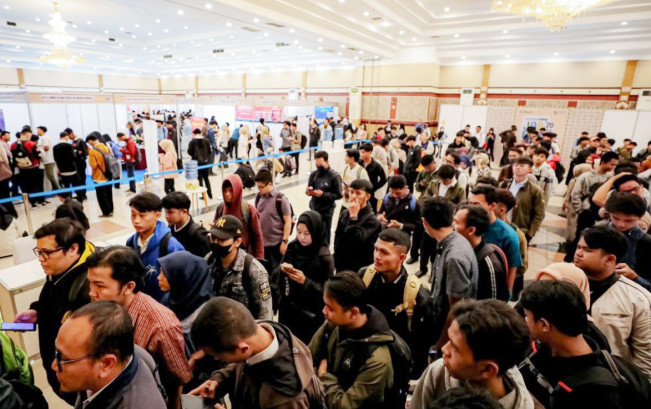 Peserta Job Fair Kota Bandung Membeludak, Ribuan Loker Tersedia, Kamis Besok Terakhir!