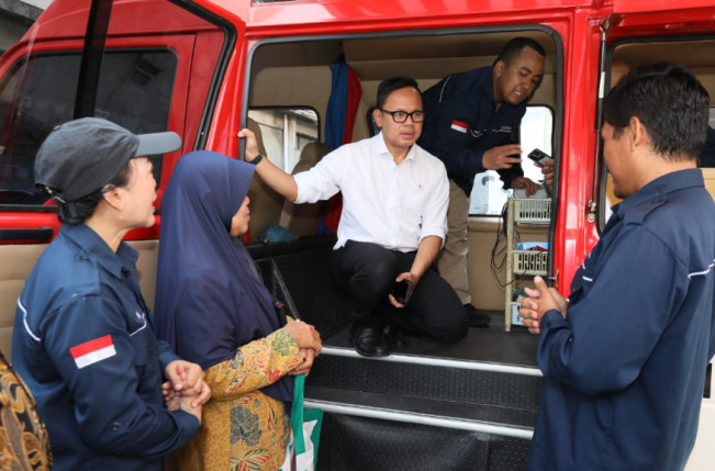 Layanan Mobil Keliling Dukcapil Kota Surakarta Dipuji Wamendagri Bima Arya