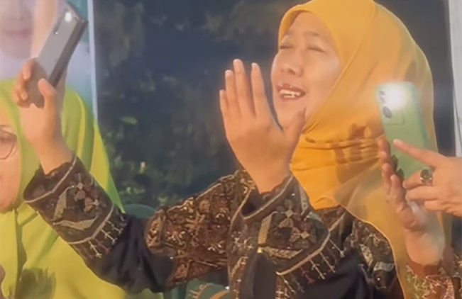 Bedah Buku Hasyim Asy'ari, Khofifah: ‘PR’ Negeri Ini Persatuan, Persatuan, Persatuan!