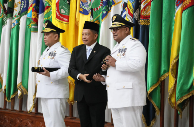 Mendagri Tito Lantik Penjabat Gubernur Banten dan Papua Barat Daya