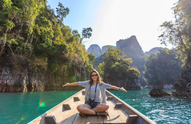 Animo Masyarakat untuk Bepergian Selama Libur Natal Menurun, Ini Penyebabnya!