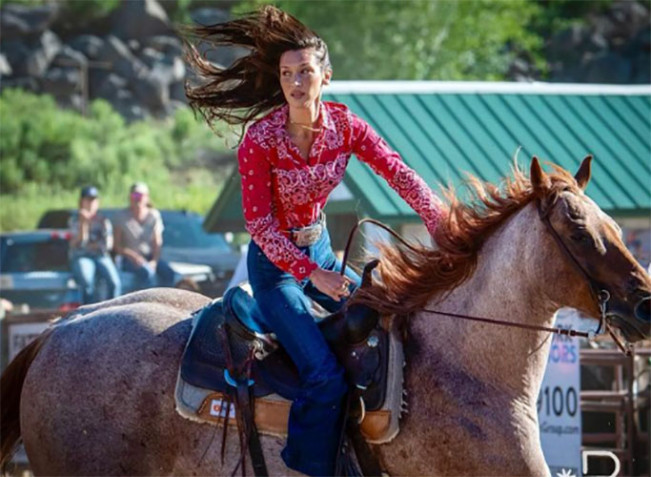 Pengakuan Menghebohkan Supermodel Bella Hadid di TikTok, Ini Katanya!