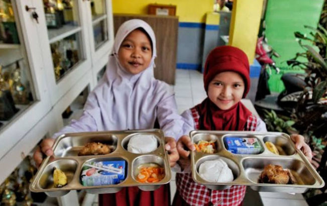 Jreng! Program Makan Bergizi Gratis Diluncurkan 6 Januari, 11 Sekolah Riau Ikut MBG Tahap Pertama