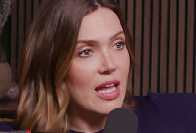 Rumah Bintang-Bintang Hollywood Turut Terbakar, Ini Curhat Mandy Moore!