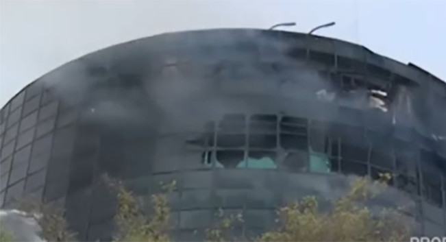 Pencarian Korban Kebakaran Glodok Plaza Terkendala Bangunan yang Rusak Parah, Lantai 9 Roboh!