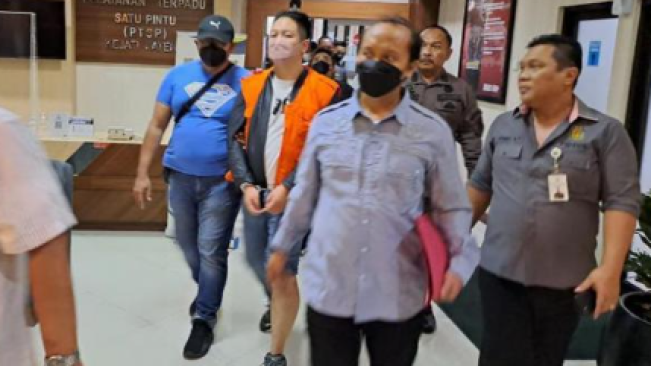 Agus Hartono Kepergok Plesiran Keluar Lapas di Semarang Kini Digelandang ke Nusa Kambangan