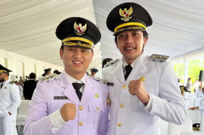 Bupati Trenggalek Ikut Pelantikan di Istana Pakai Kurk Akibat Cedera Ligamen