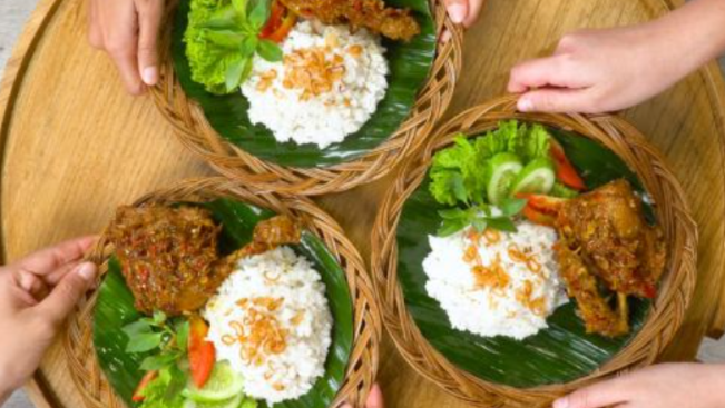 Sajian untuk Buka Puasa, Nasi Duding Khas Madura Hanya Ada di Kota Lama Surabaya