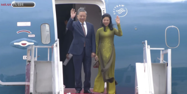 Sekjen Partai Komunis Vietnam Mendarat di RI, Tepat 70 Tahun Hubungan Diplomatik Indonesia dan Vietnam