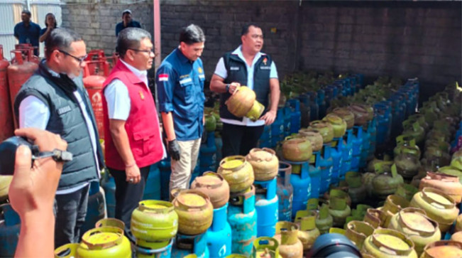 Makin Ngeri! Kasus Pengoplosan Gas LPG Bersubsidi dengan Keuntungan Rp3,3 Miliar Terbongkar