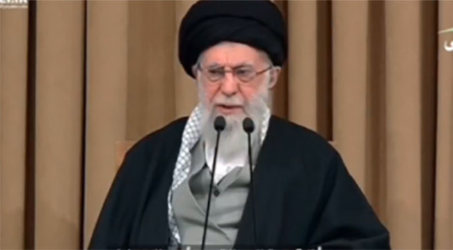 Trump Ancam Aksi Militer terhadap Iran, Ayatollah Ali Khamenei: Amerika tak Dapat Hentikan Kami