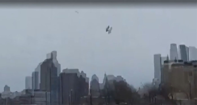 Helikopter Jatuh di Sungai, 6 Orang Tewas Termasuk Anak-anak