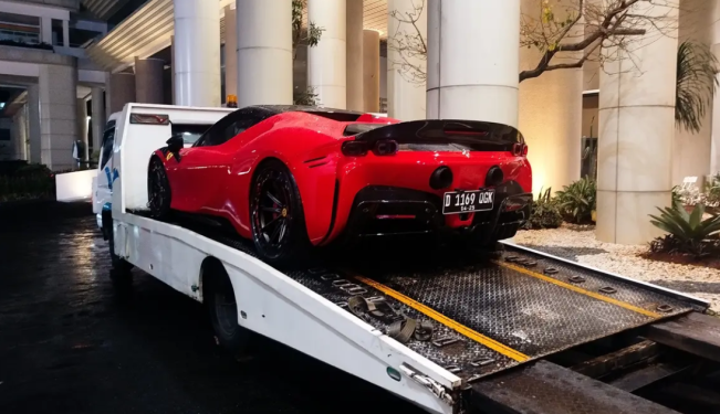 Barang Bukti Mobil Mewah dan Valas Disita Kejagung di Kasus Suap yang Jerat Ketua PN Jaksel