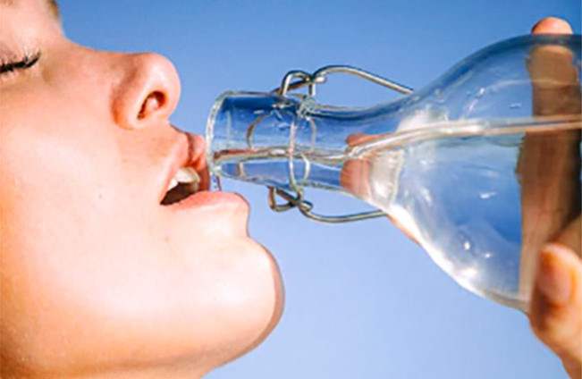 Ini Tujuh Waktu Terbaik Minum Air Putih yang Mendukung Mood dan Pertajam Fokus