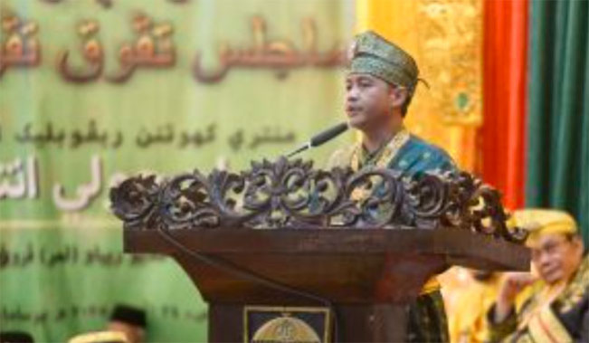 Tak Mampu Berkata-kata, Menteri Raja Juli Antoni Tiba-tiba Menangis, Ada Apa?