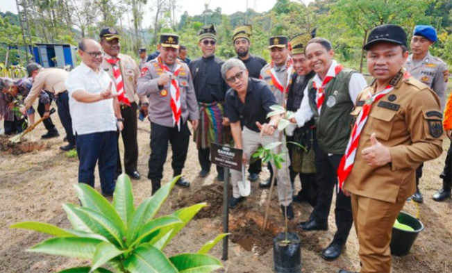 Ada Rocky Gerung di Jambore Karhutla 2025: Ini Kampanye Serius Hijaukan Indonesia Kembali