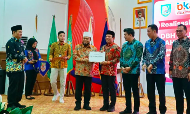 Gubernur Helmi: Dana Bagi Hasil untuk BPJS Gratis dan Infrastruktur Bermanfaat