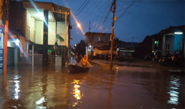 Bencana Hidrometeorologi: Dua Warga Salah Satunya Balita Tewas Terseret Arus Banjir di Kabupaten Magelang,