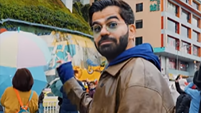 Ikut ‘Demam’ Pacu Jalur, YouTuber 17 Juta Subscriber Asal Yordania Ini Langsung Terbang ke Riau