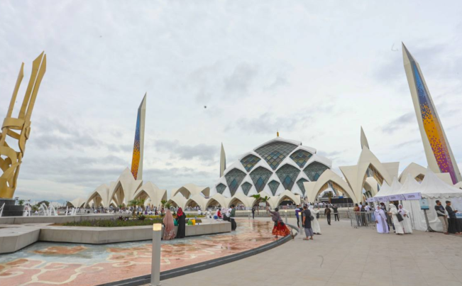 Pungli di Kawasan Masjid Raya Al Jabbar, Pj Gubernur: Momentum Berantas Pungli di Jabar