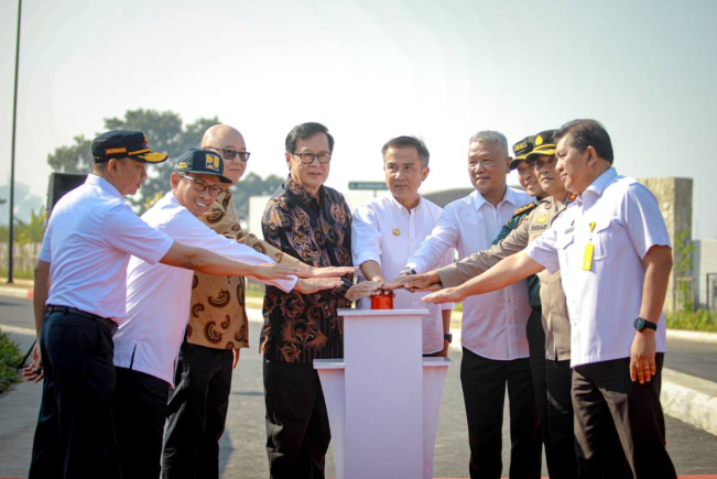 Jalan Simpang Gedebage Selatan Menuju Masjid Raya Al-Jabbar Resmi Difungsikan