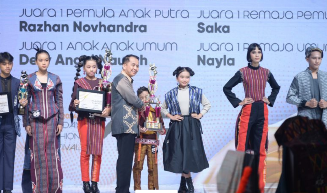 Medan Festival Fashion Ajang Kreativitas dan Inovasi Para Desainer