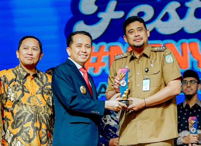Bobby Nasution Raih Penghargaan Tokoh Penggerak Koperasi