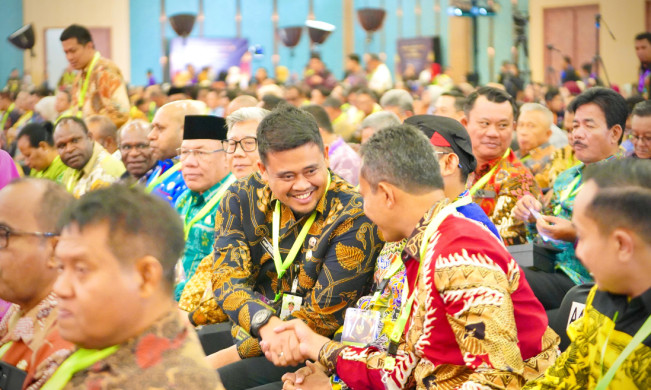 Raih UHC Awards 2024, Bobby Bertekad Tingkatkan Pelayanan Kesehatan Kota Medan
