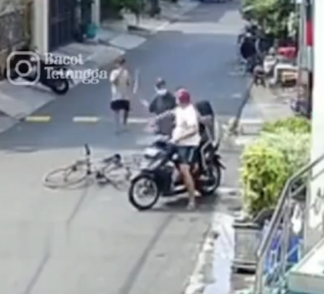 Viral Lansia Pukul Ketua RW Hingga Patah Tulang Kaki di Matraman