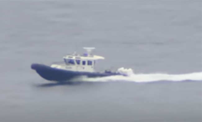 Dua helikopter dan tiga boats membantu pencarian para korban/Foto: YouTube CBS 8 San Diego