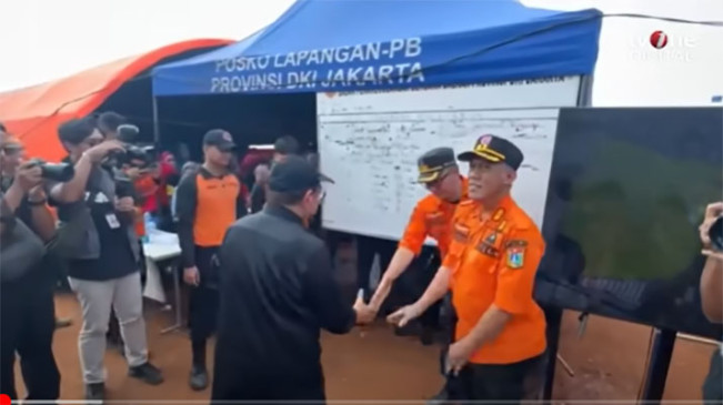 Gubernur Jakarta Pramono Anung berkunjung ke Posko pengungsi korban kebakaran pemukiman di Kapuk Muara/Foto: tangkap layar 