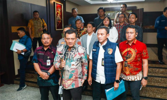 Gubernur Jateng Ahmad Luthfi beri keterangan pers terkait TPPO/Foto: Humas Jateng