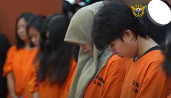 Para tersangka pengedar narkoba yang berhasil diamankan/Foto: YouTube Info BNN RI