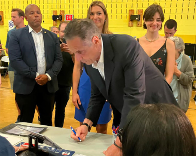 Mantan Gubernur New York Andrew Cuomo/Foto: Instagram Andrew Cuomo 