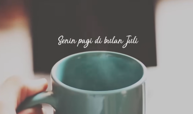 Senin Pagi di Bulan Juli dari Hal. (YouTube)