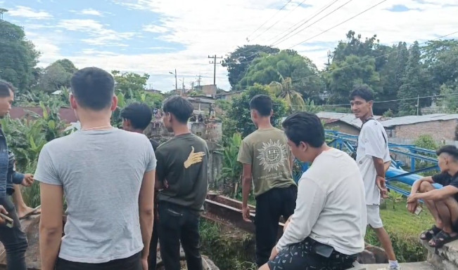 Viral Jembatan Penyeberangan Anak Sekolah di Medan Ambruk Diduga Besinya Dicuri