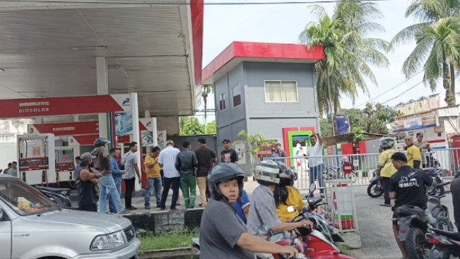 Motor Mogok Setelah Isi BBM Pertalite, SPBU di Pematangsiantar Digeruduk Puluhan Masyarakat