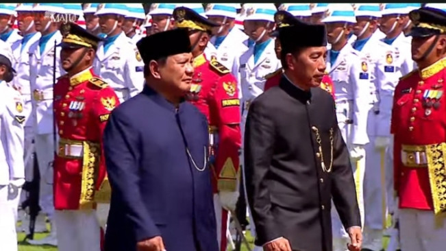 Prabowo Antarkan Jokowi ke Bandara Halim Perdana Kusuma dengan MV3 Garuda Limousine
