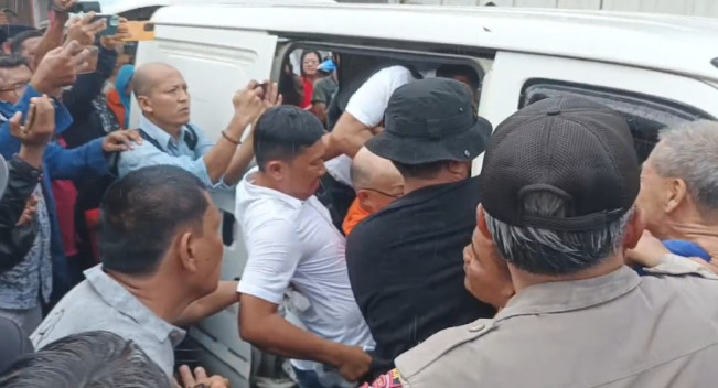 Ricuh, Warga Nyaris Hajar Tersangka Pembunuh Wanita Pemilik Kos di Medan