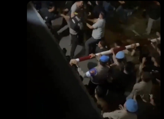 Tak Terima Ditegur Saat Masuk Asrama Putri Malam Hari, Puluhan Oknum Polisi Keroyok Kader WMI