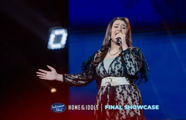 Anjelia Dom, Anak Medan yang Berhasil Curi Hati Maia Estianty di Panggung Final Showcase Indonesian Idol XIII