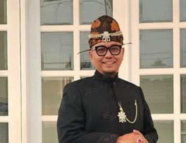Berikut Biodata dan Agama Sjobirin Hasan, Dirut PDAM Bangkalan yang Viral Saat Tinjau Banjir : Hartanya Bikin Ngiri