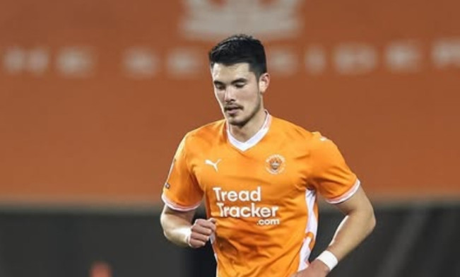 Bek Indonesia, Elkan Baggot Beri Aura Positif Bagi Timnya Blackpool Saat Kalahkan Lincoln City 2-0