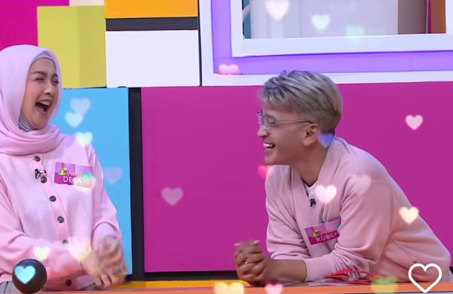 Momen Ruben Onsu Bilang 'Wo Ai Ni' ke Desy Ratnasari, Warganet: Geli Lihat yang Lagi Puber