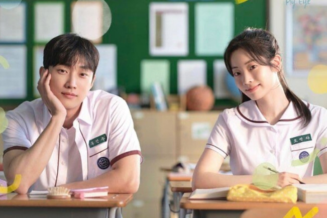Setelah Panggung Spekta, Jinyoung dan Dahyun Lanjut Promosikan Film You Are The Apple of My Eye di Indonesia