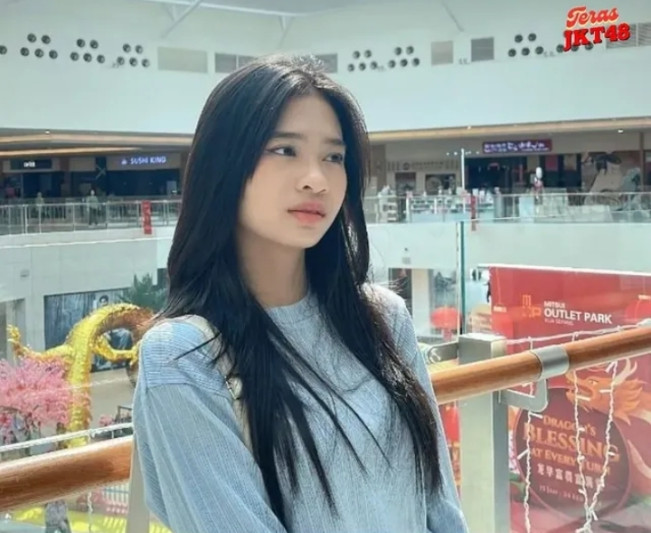 Usai Diterpa Skandal, Flora Shafiq JKT 48 Resmi Mengundurkan Diri