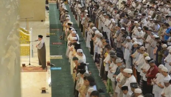 Besarnya Fadilah Salat Tarawih di Malam ke 14 : Tidak Dihisab di Hari Kiamat!